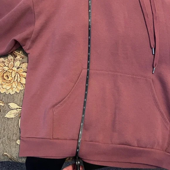 Alo Hoodie - Picture 6 of 8